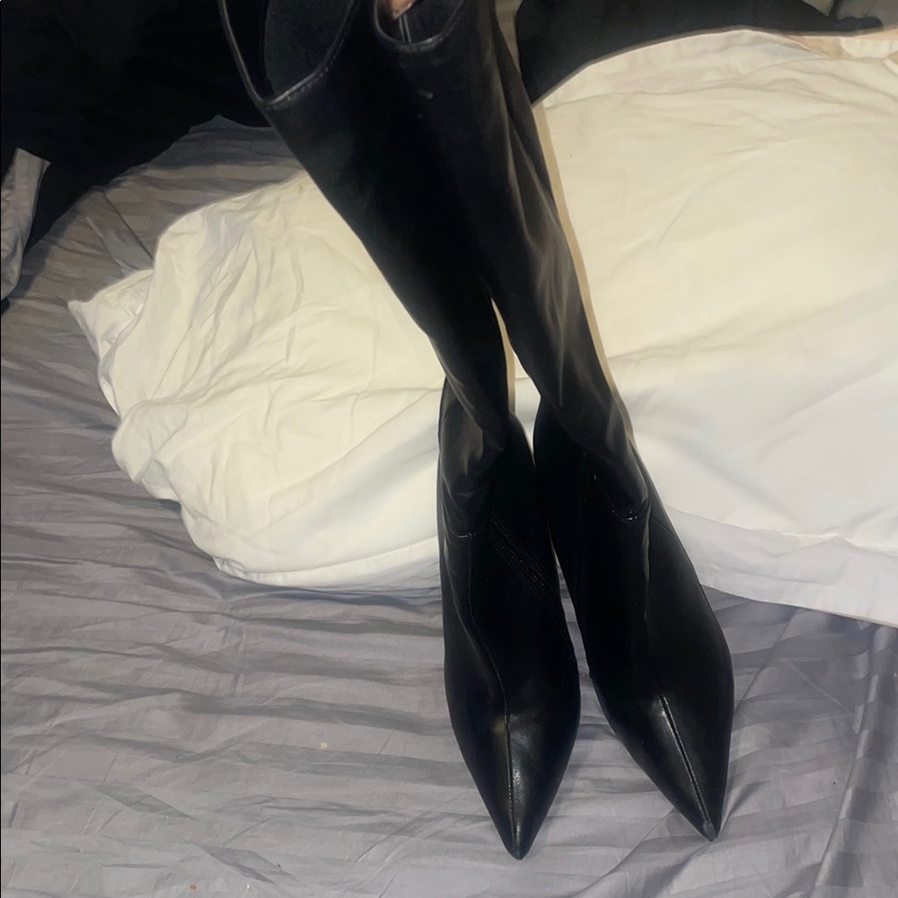 Fashion Nova Black Heeled Boots with Sleek Design